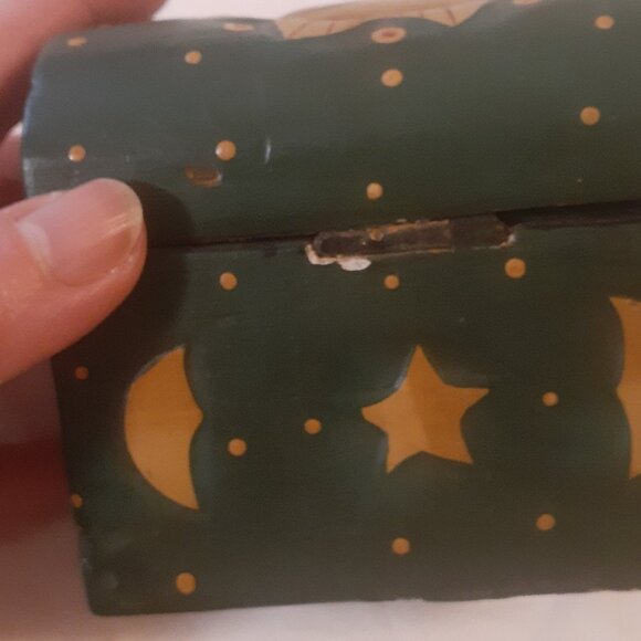 Vintage Wooden Trinket/Jewelry Box with Sun, Stars and Yin Yang Motifs - Picture 3 of 8